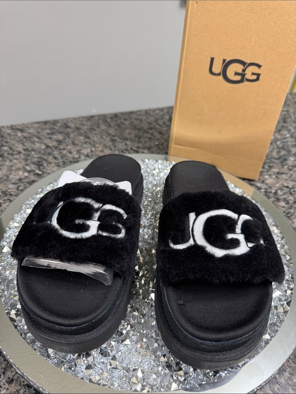 UGG Laton fur slides Black Faux Fur Logo Slide Sandals NEW 8